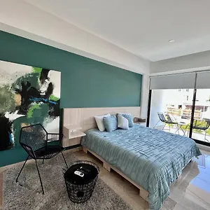 https://torre-playa-del-carmen.allrivieramayahotels.com